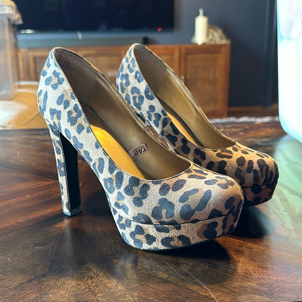 Mossimo leopard platform heels
